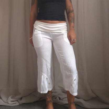 Linen Waste Band Button Capri Pants