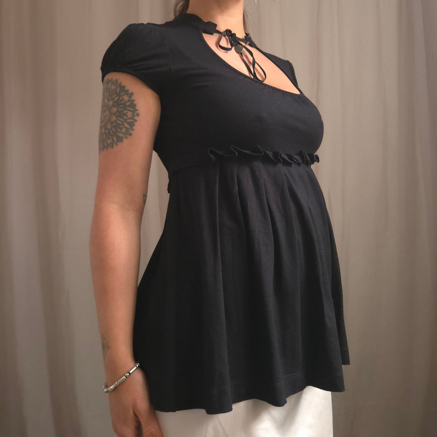 Cop Copine Key hole top