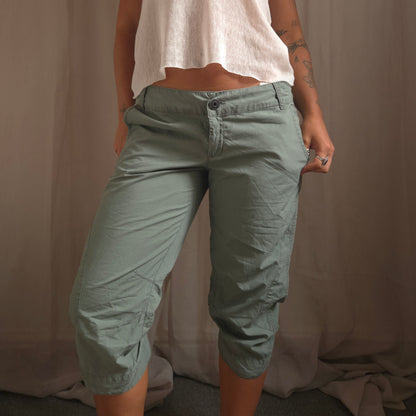 Buckle Capri Trousers