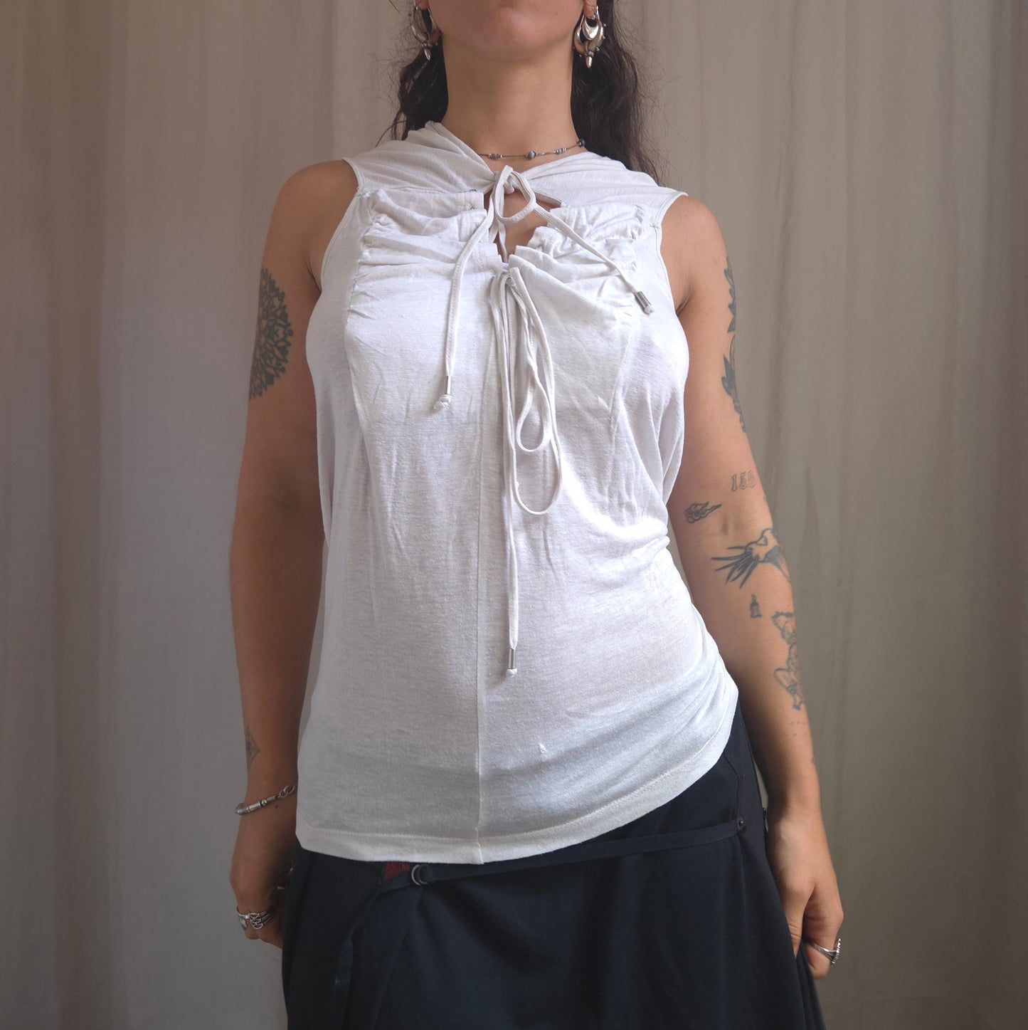 Cop Copine Key Hole Vest