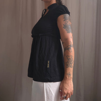 Cop Copine Key hole top