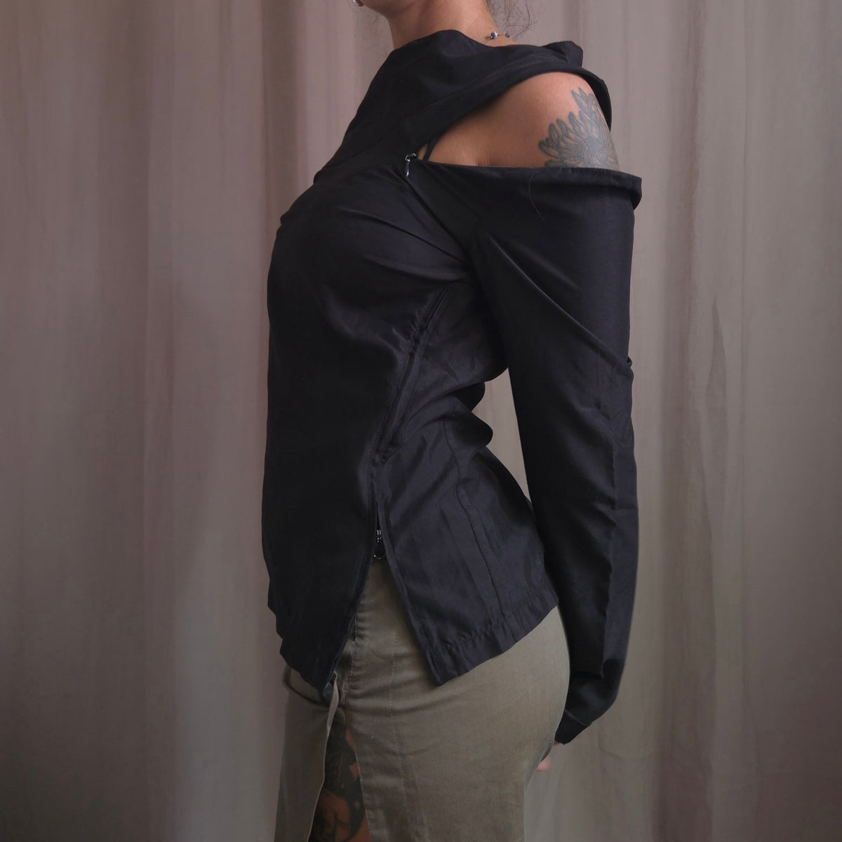 KanaBeach Zip Blouse