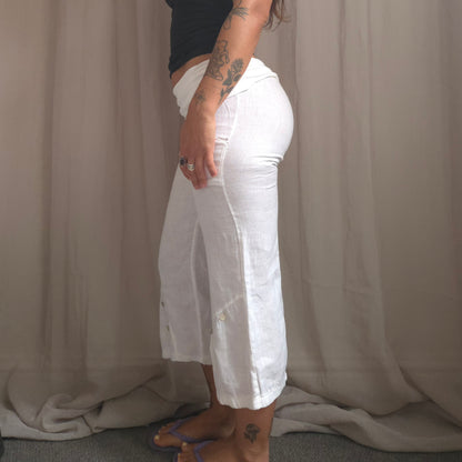 Linen Waste Band Button Capri Pants