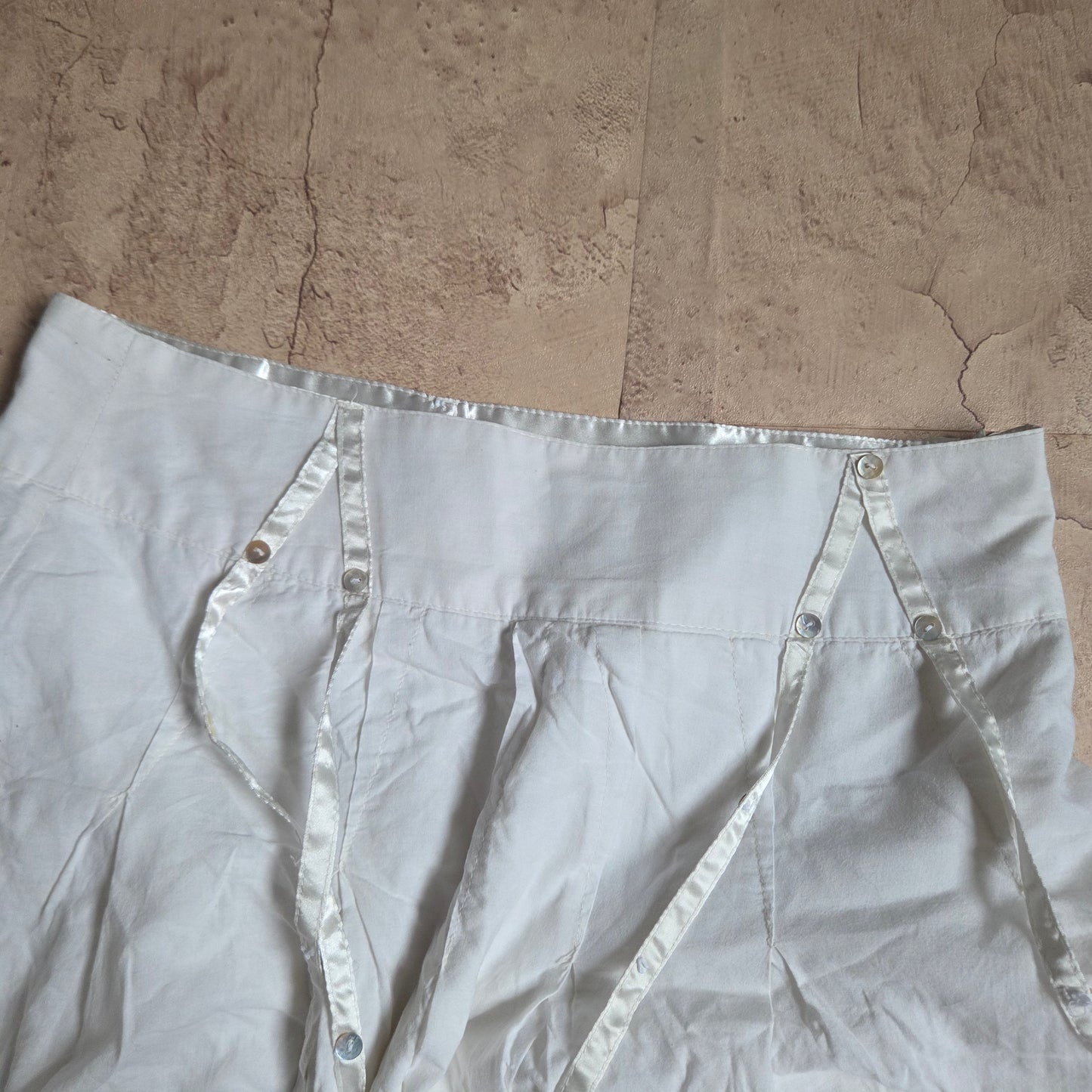 Pleated Buttons Midi Skirt
