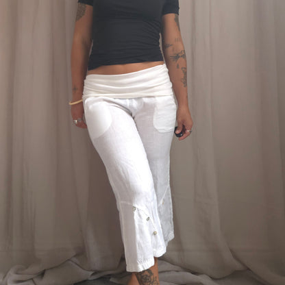 Linen Waste Band Button Capri Pants