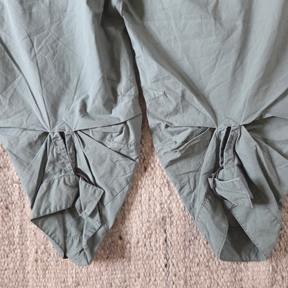Buckle Capri Trousers