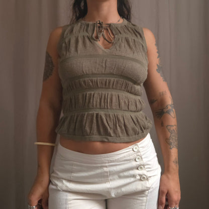Keyhole Vest